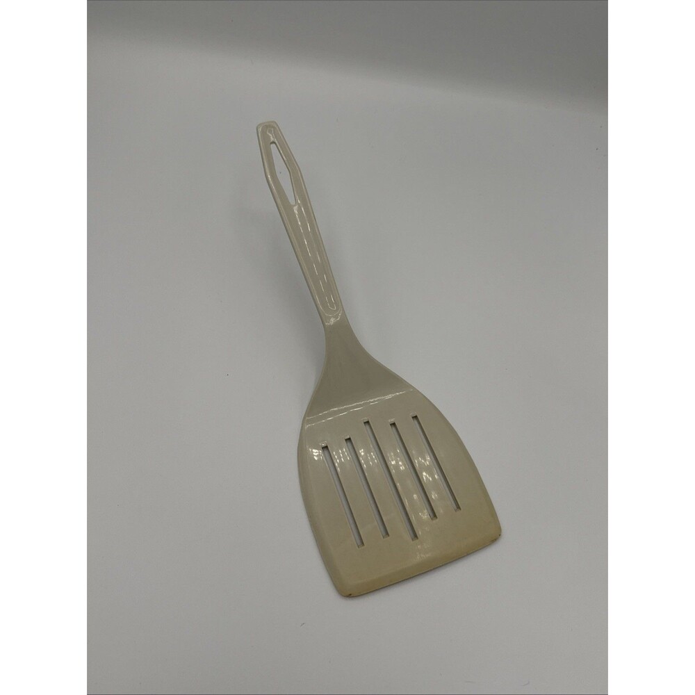 Vintage Unbranded Nylon Spatula 11” Almond 5 Slot Wide Turner Flipper
